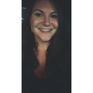 Meet your Posher, Cortney